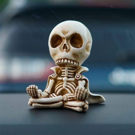 JARPSIRY Adorable Skull Phone Holder for Cars. Perfect Gothic Decor and Fun Gifts for Women and Men.