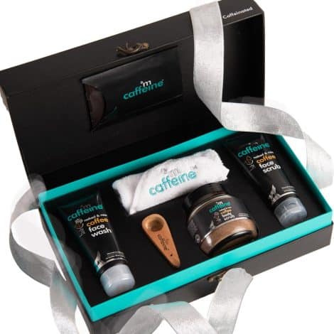 Luxury set of natural skincare products for both genders, perfect to cherish your loved ones.