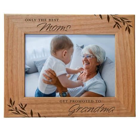 Personalized wooden frame for 5×7 photos with a heartfelt message, perfect for Indian grandmothers.