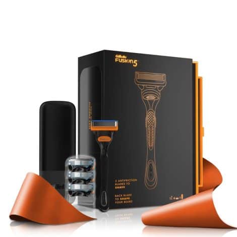 Gillette Fusion Luxury Gift Set for Men | 1 Gillette Fusion Manual Razor, 4 Cartridges, 1 Black Travel Case