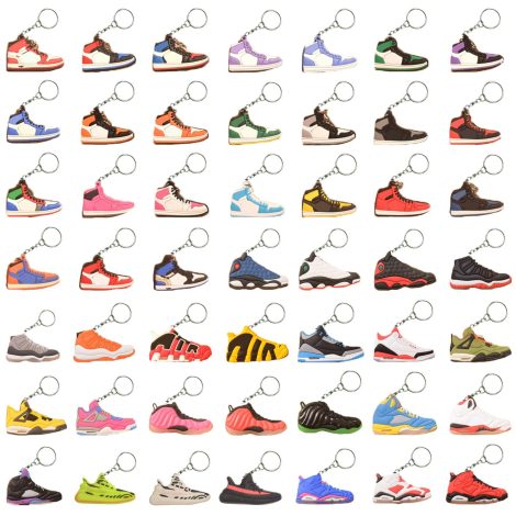 50 PCS Retro Sneaker Key Chains – Fun Gifts, Party Favors, Celebration Decoration. (16 words)