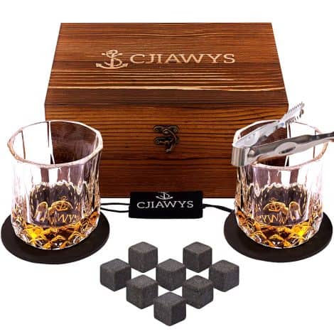 Whiskey set with glass, perfect for gifting on birthdays and holidays to Indian men.