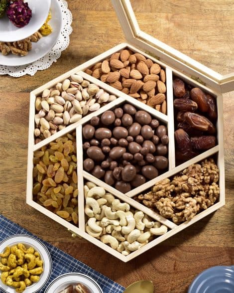 Dry Fruits Variety Box – Perfect Gift with Cashews, Almonds, Pistachios in Hexagon Packaging.