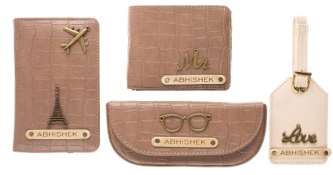 A personalized leather gift set for men with their name & charm – perfect for birthdays!